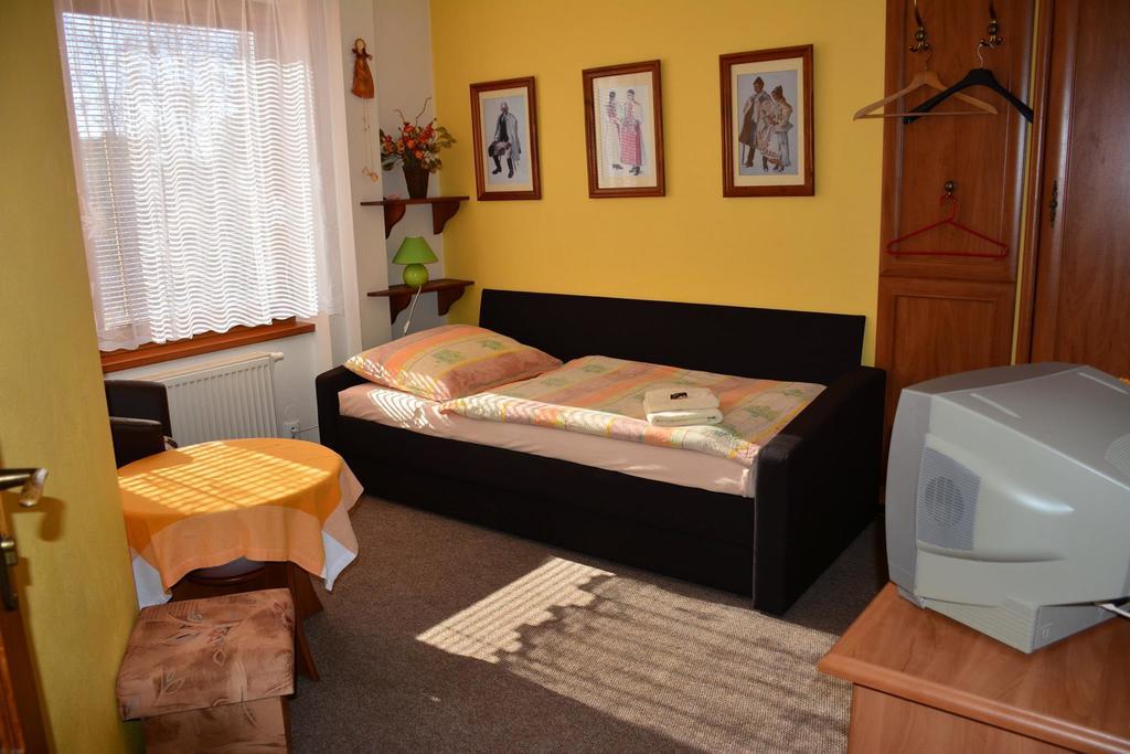 Guest House Penzion Milka Smizany Room photo