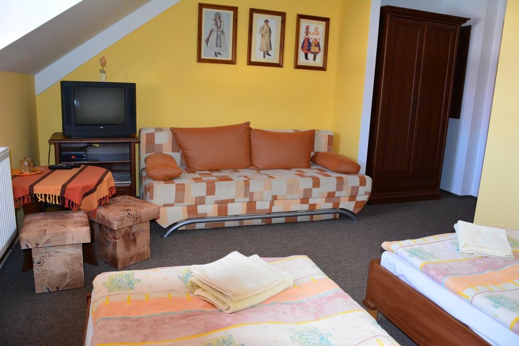 Guest House Penzion Milka Smizany Exterior photo